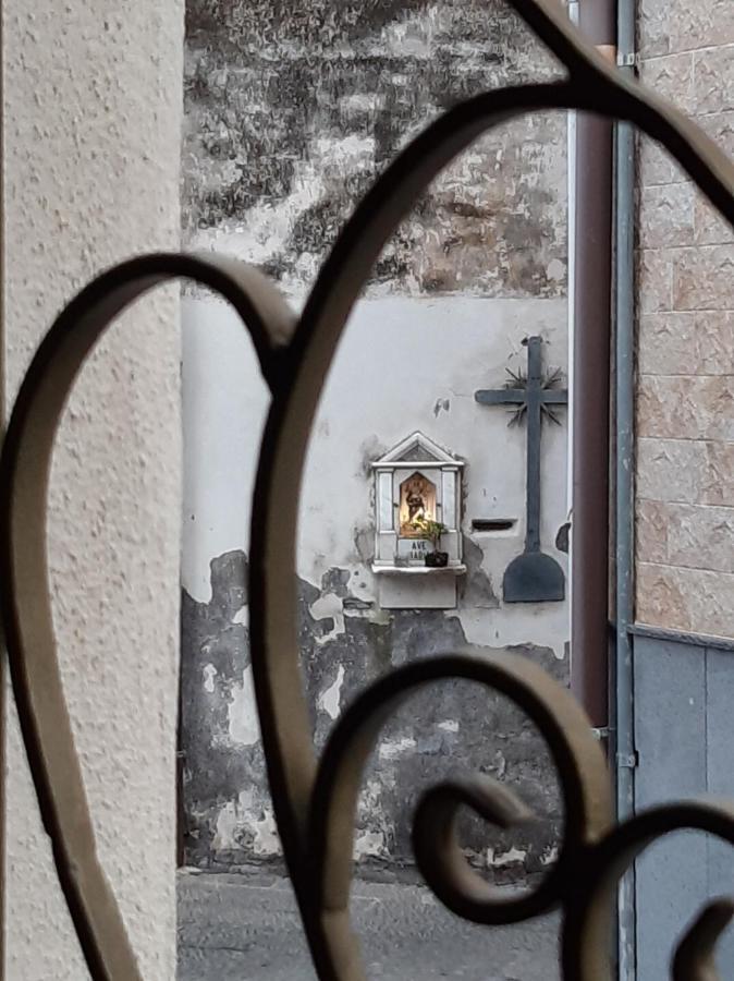 Tra I Vicoli Di Aci Apartamento Acireale Exterior foto